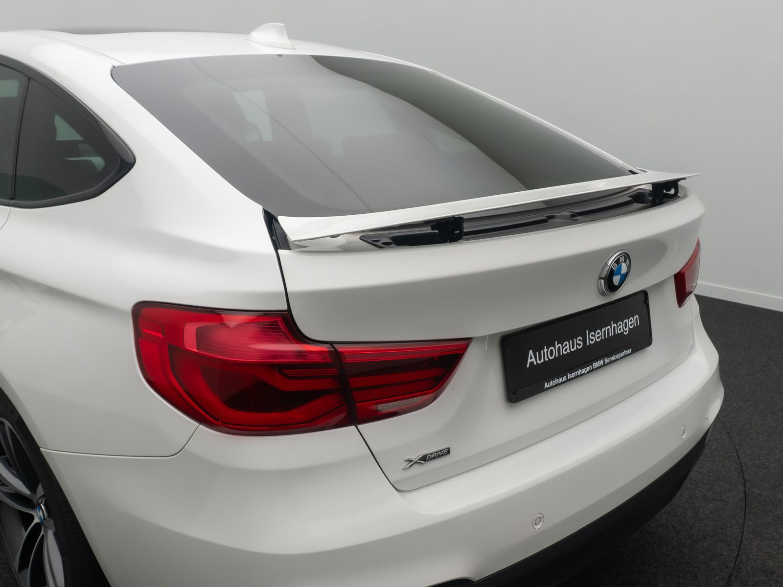 Fahrzeugabbildung BMW 320 Gran Turismo M Sport Kamera Alarm HUD 19Zoll