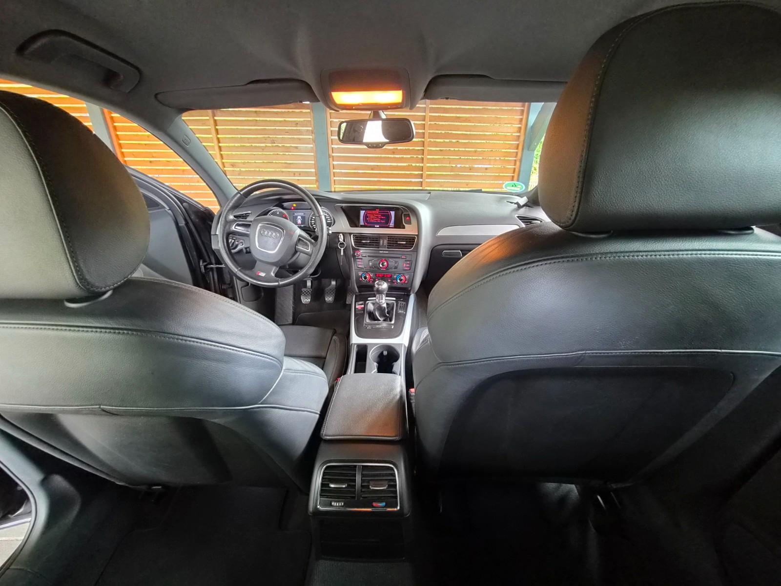 Audi A4 2009 — photo 8