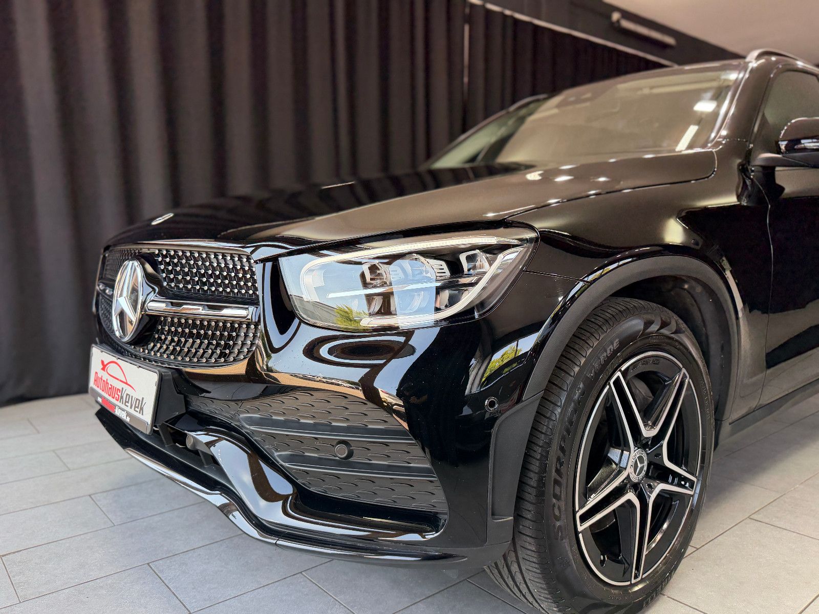 Fahrzeugabbildung Mercedes-Benz GLC 200 4Matic|AUTOMATIK|AMG-LINE|DIGI-TACHO|AHK