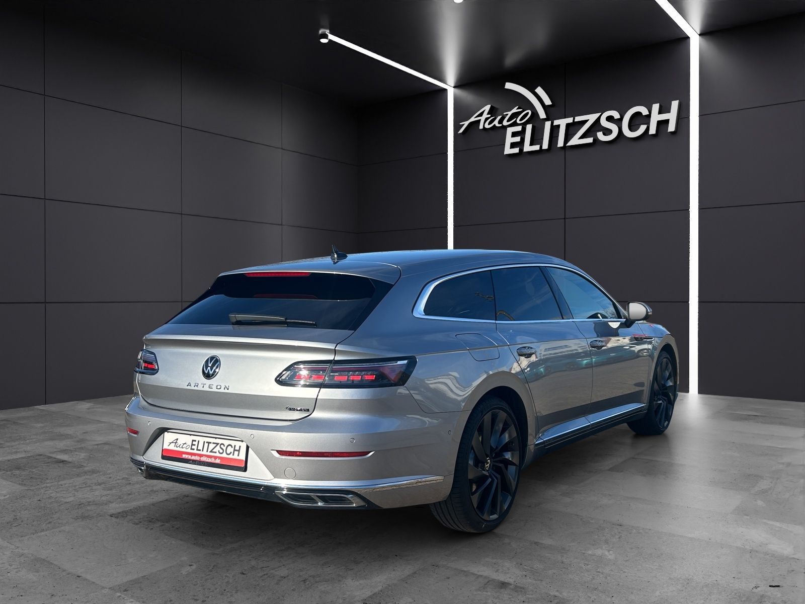 Fahrzeugabbildung Volkswagen Arteon SB R-Line 4M TSI DSG IQ.Light ACC AHK STH