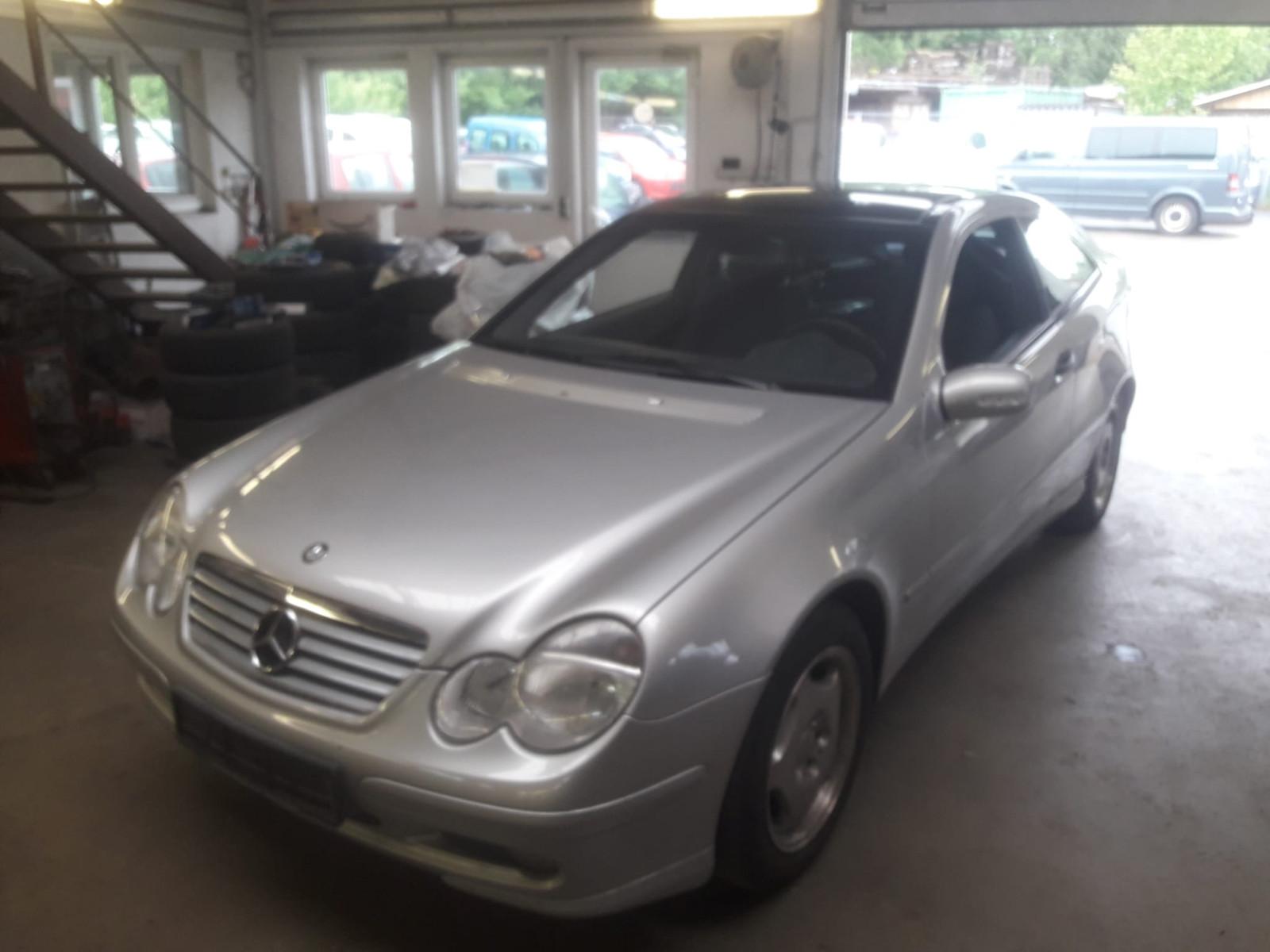 Mercedes-Benz C 180