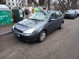 Ford Focus 1.6 - Ford Focus aus 2001: 1.6