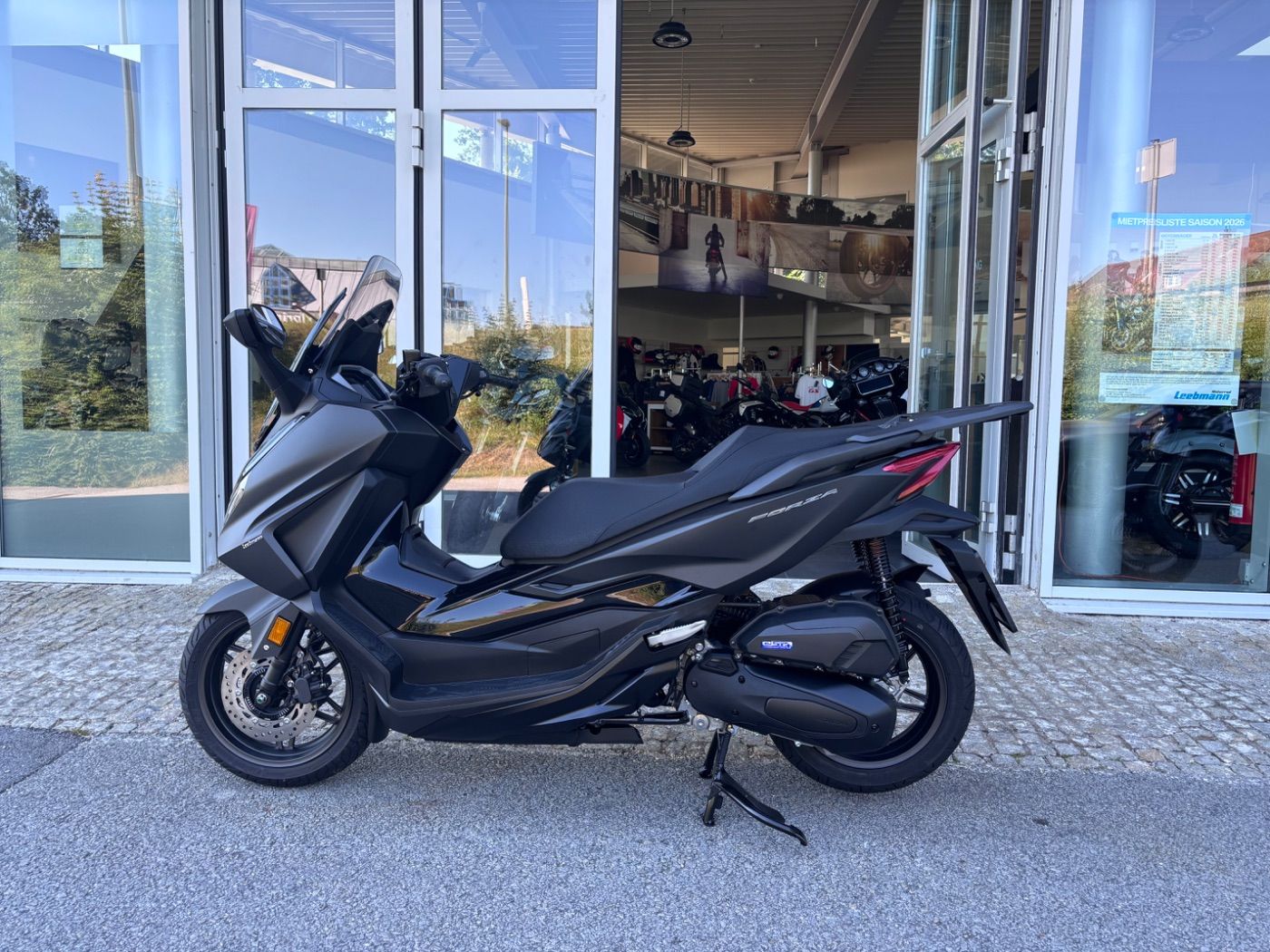 Fahrzeugabbildung Honda Forza 125 NSS 125 inkl. Smart Topcase,