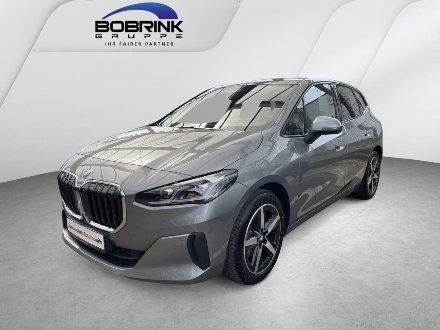 BMW 220 Active Tourer i AHK HUD Komf.zug ACC ParkAss