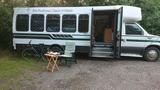 Ford E450  Ami Shuttlebus als Wohnmobil - Behindertengerecht