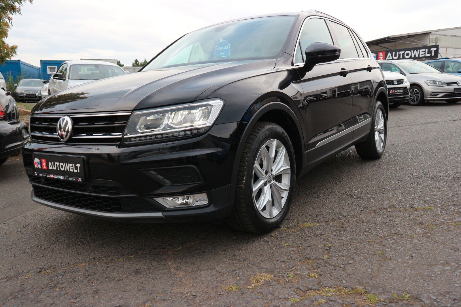 Volkswagen Tiguan 4Motion DSG Navi ACC PDC AHK CarPlay Spur