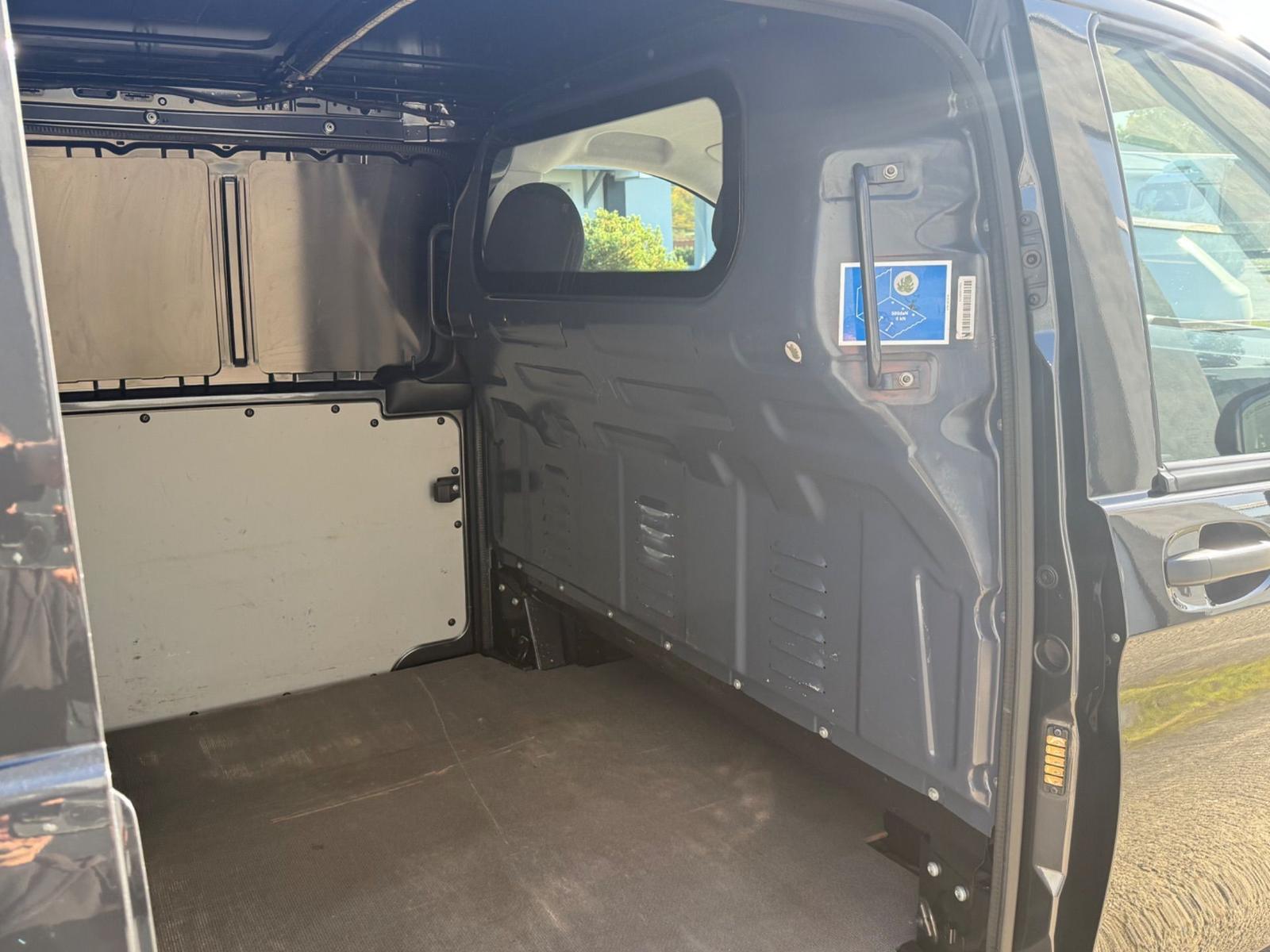 Mercedes-Benz Vito Kasten 119 CDI Pro RWD lang,LED,Navi,Kamera