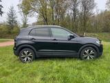 Volkswagen T-Cross 1.0 TSI 85kW UNITED  AHK, LED,Navi - Volkswagen T-Cross: United