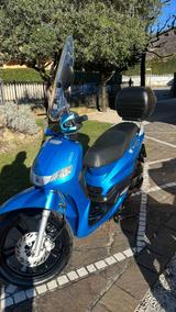 Peugeot Tweet Evo 2 150 Parabrezza e bauletto - ROLLER 150