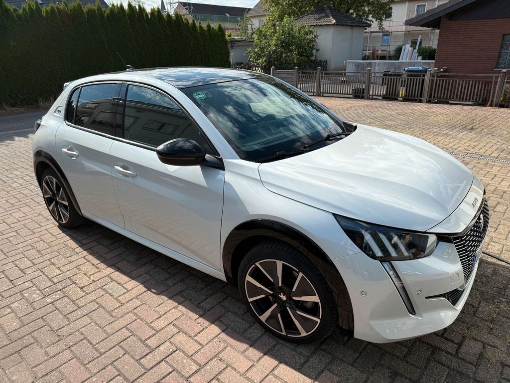 Image of Peugeot e-208
