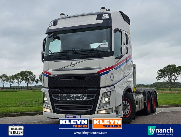 Volvo FH 540 6x4 boogie lift