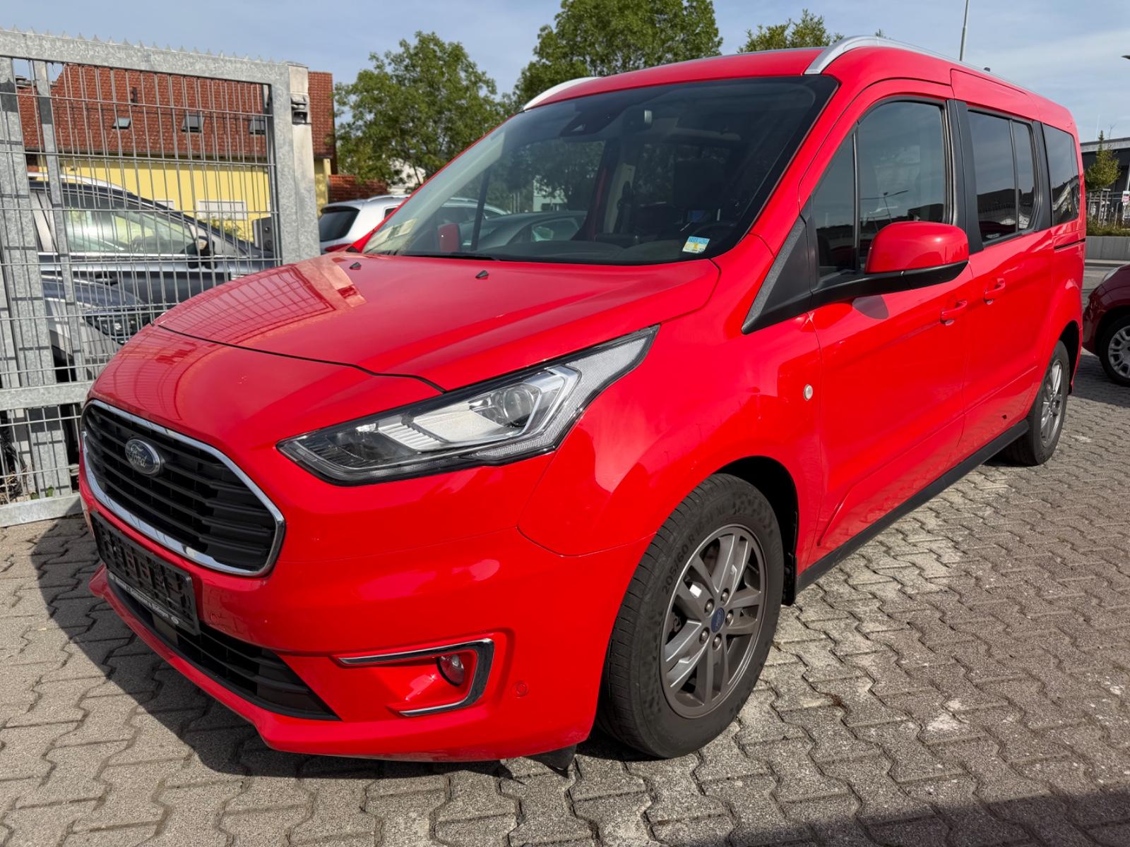 Ford Grand Tourneo Connect Titanium *Pano