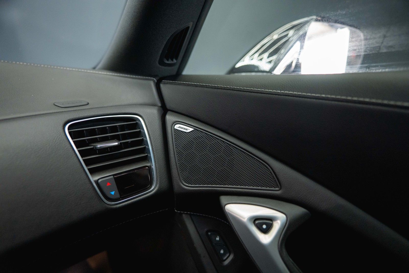 Fahrzeugabbildung Corvette C7 6.2 V8 Stingray Z06-Design Targa Performance