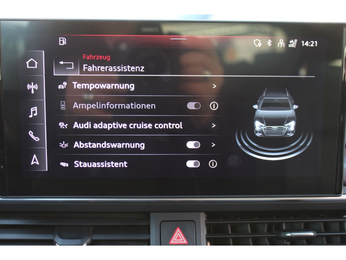 AUDI A4 35 TDI S-Tronic advanced Avant LED Navi DAB V - Image 25