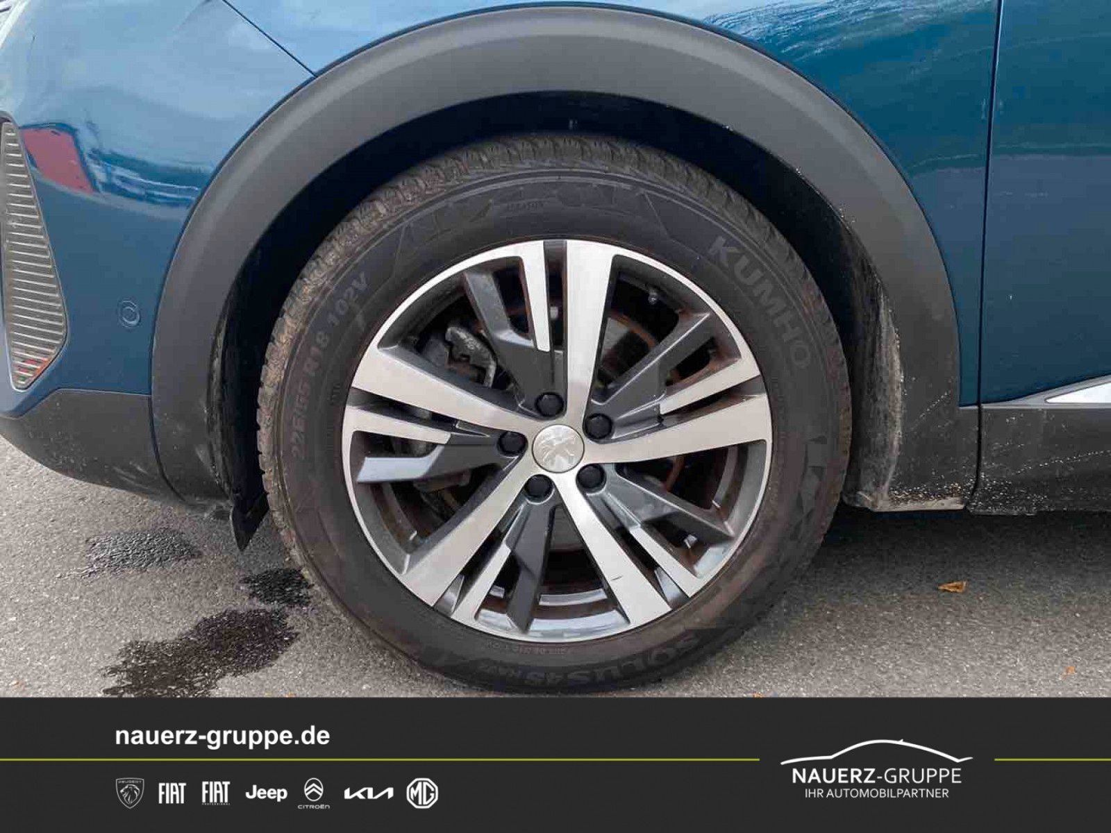 Fahrzeugabbildung Peugeot 3008 Hybrid 225 Roadtrip e-EAT8