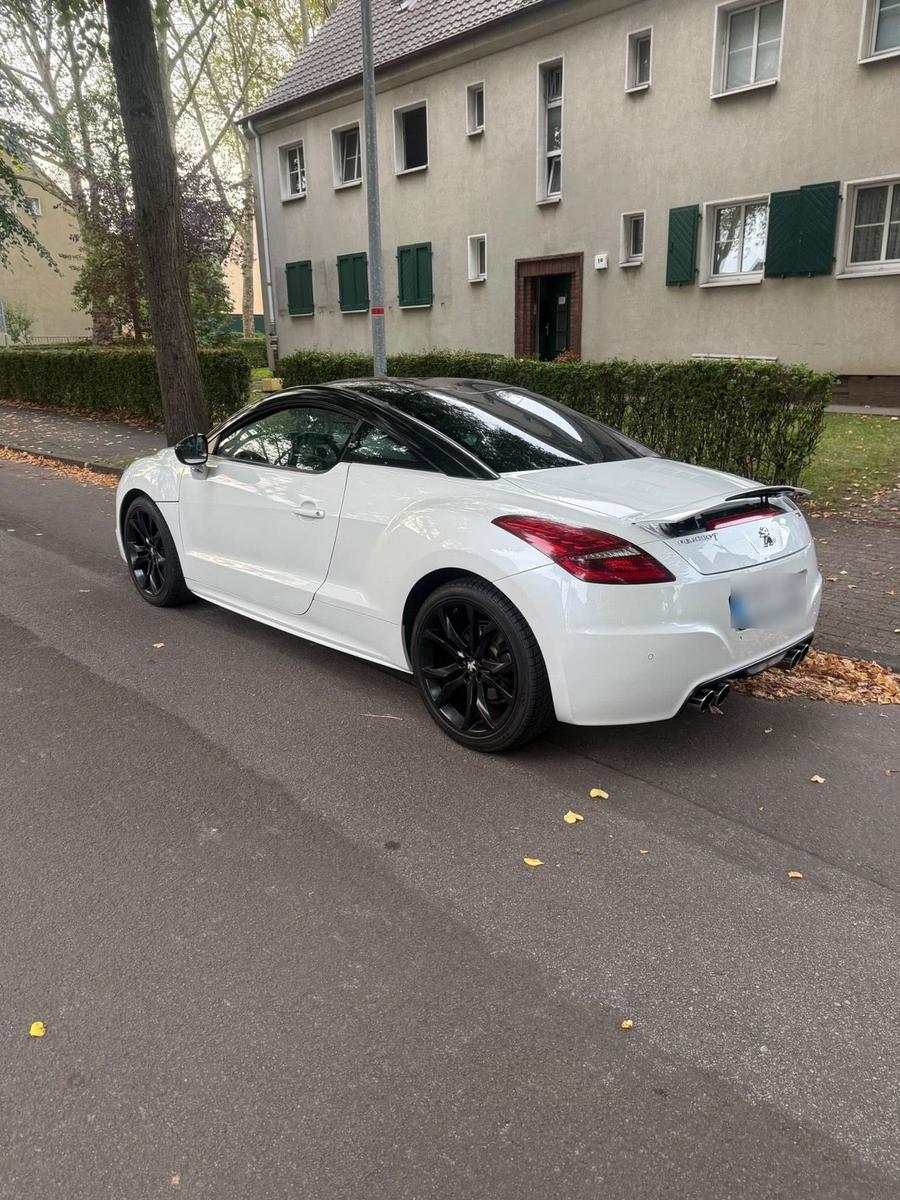 Peugeot RCZ