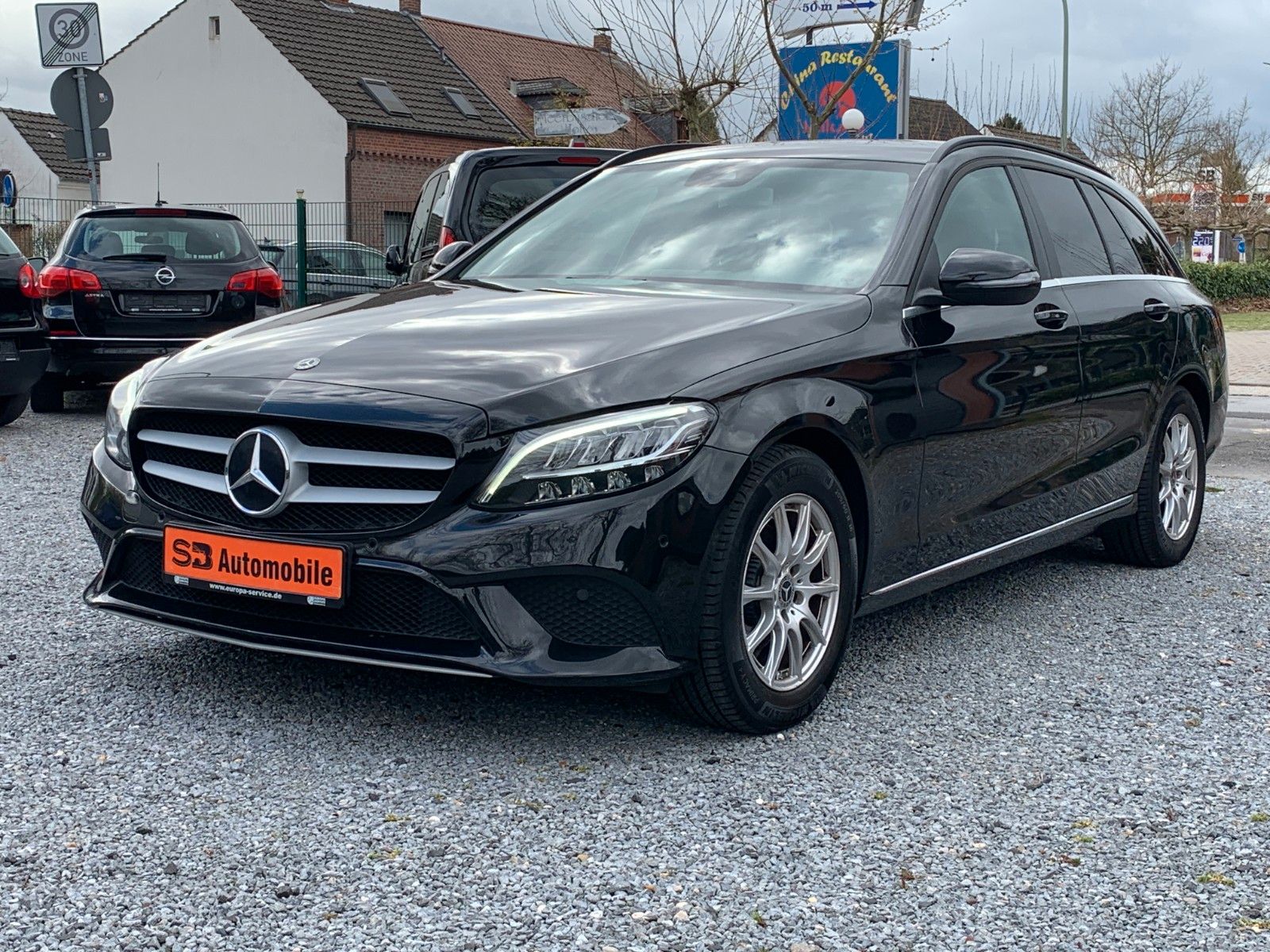 MERCEDES-BENZ C 180