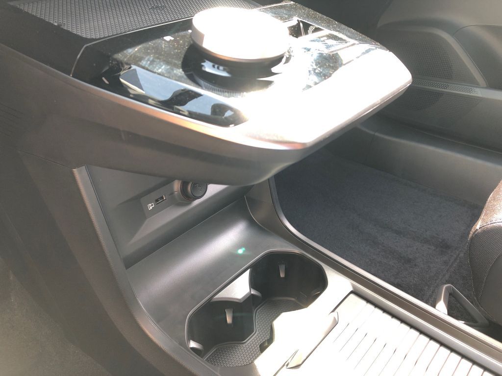 Fahrzeugabbildung MG MG4 Luxury Lagerwagen sofort verfuegbar