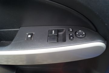 Mazda 2 Lim. 1.3 Independence KLIMA-ALU-1.HAND-