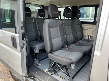 Fahrzeugabbildung Fiat Ducato 150 L1H1 9 Sitze Rollstuhlrampe Klima uvm