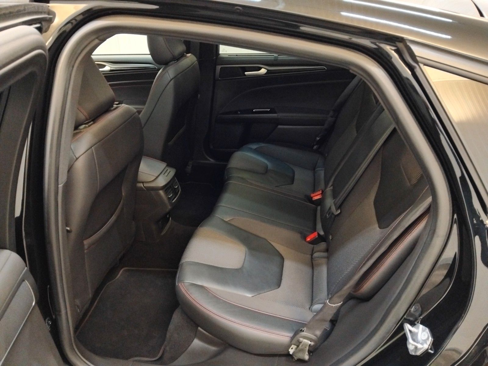 Ford Mondeo (08/2018, Benzin)