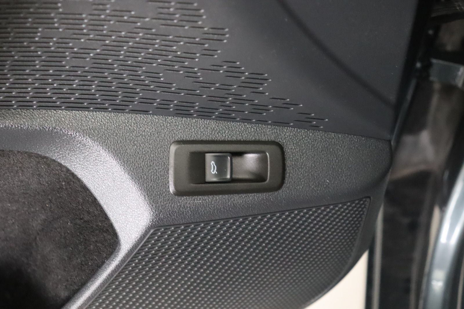 Fahrzeugabbildung SKODA Octavia Combi 1.5 TSI * RFK * LED * Keyless