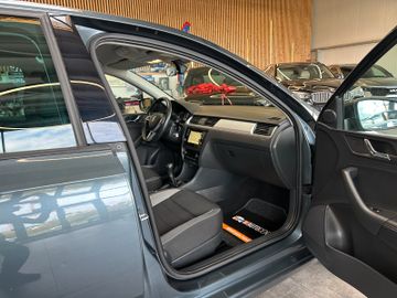 Skoda Rapid*KLIMAAUTO*SZHZ*CARPLAY*NAVI*TEMPO*TÜV0927