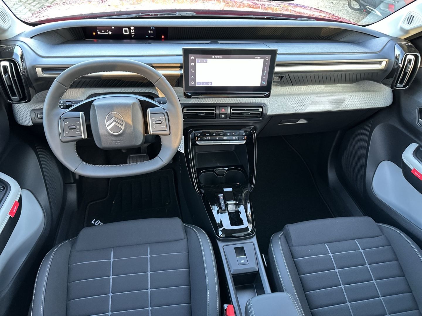 Fahrzeugabbildung Citroën C3 Hybrid 110 Max Navi CarPlay Temp. SHZ