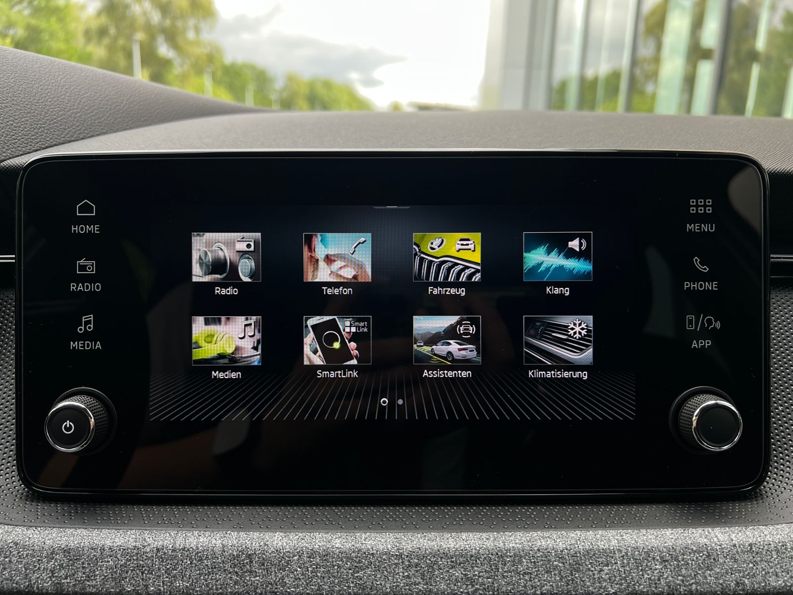Fahrzeugabbildung SKODA Scala Selection 1.0 TSI DSG *LED, ACC, Kamera, 1