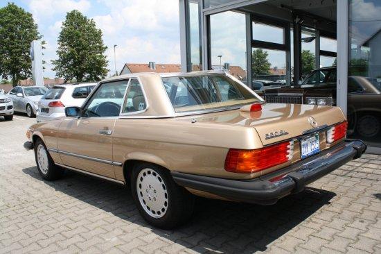 Mercedes-Benz SL 560