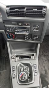 BMW E30 325i Cabrio 1986 - BMW 325: E30