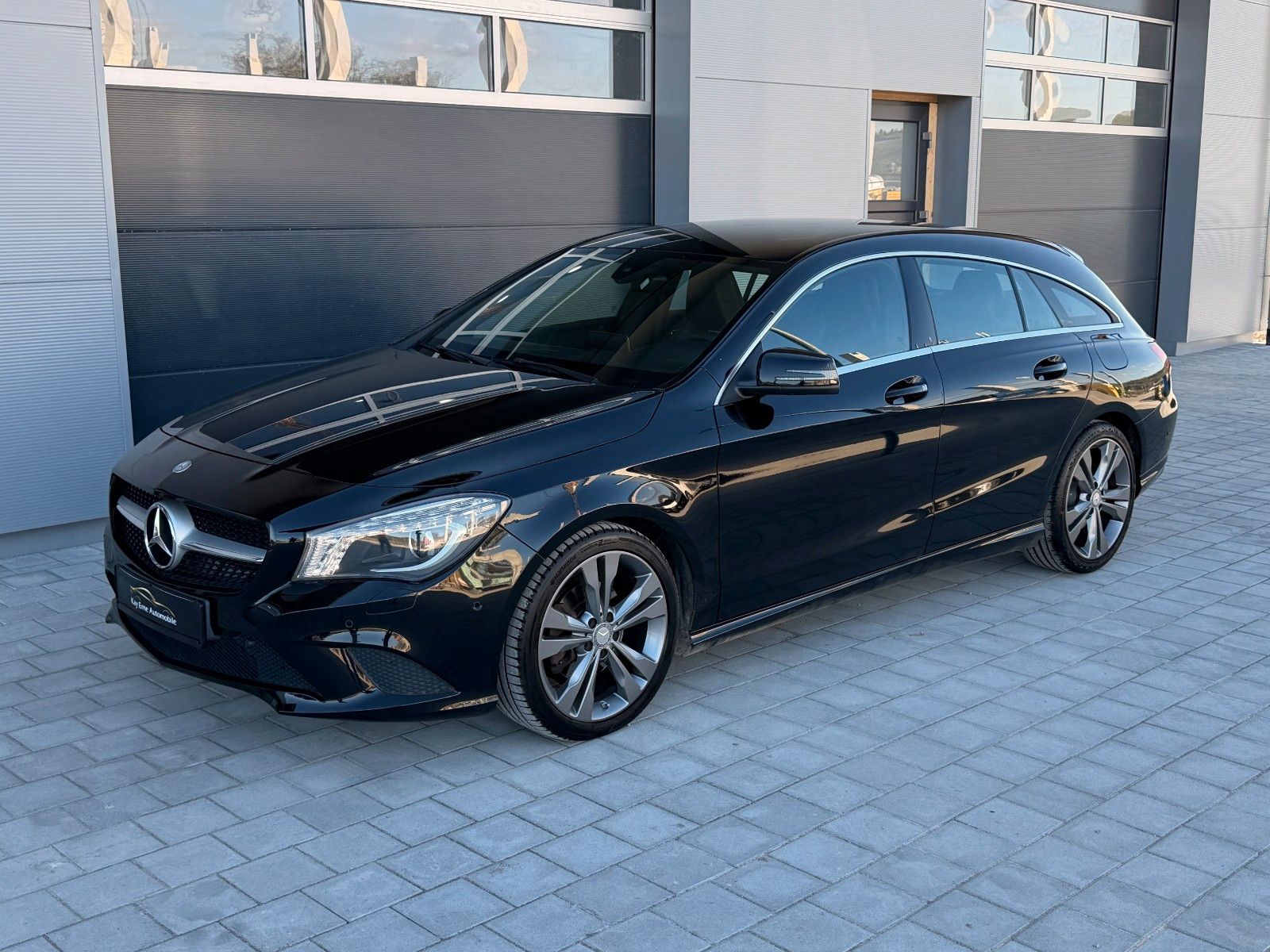 MERCEDES-BENZ CLA 200 Shooting Brake | Xenon Kamera Navi etc.