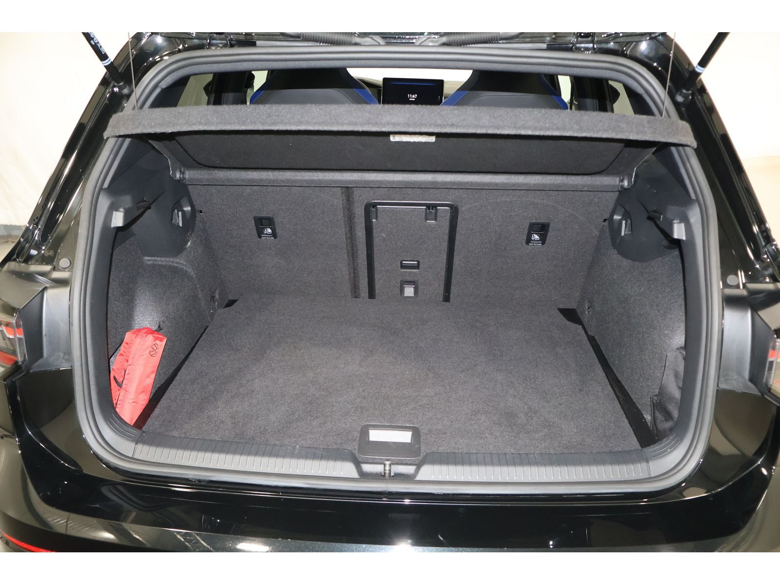 Volkswagen Golf VIII Lim 2.0 TSI 4Motion R-Kamera Pano SH foto 7