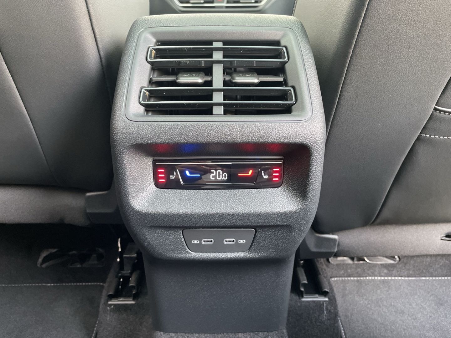 Tiguan 1.5 TSI eHybrid DSG HUD/AHK/Pano/DCC Pro