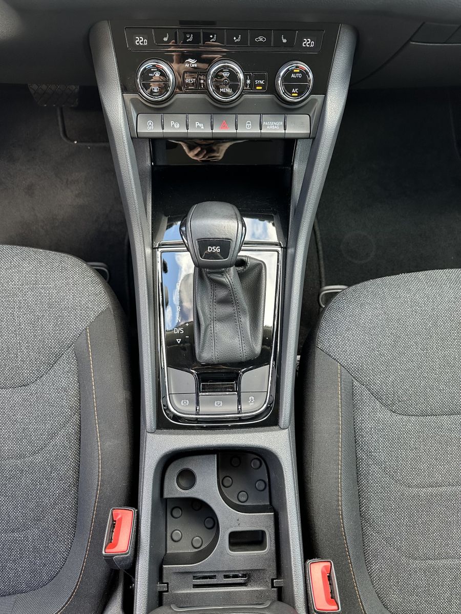 Fahrzeugabbildung SKODA Kodiaq 1.5 TSI DSG Clever NAV+LED+ACC+KAM+19ZOLL