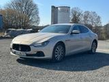 Maserati Ghibli 3.0 V6 Diesel 275HP Scheckheft voll 8fach - Maserati Ghibli: Von Privat