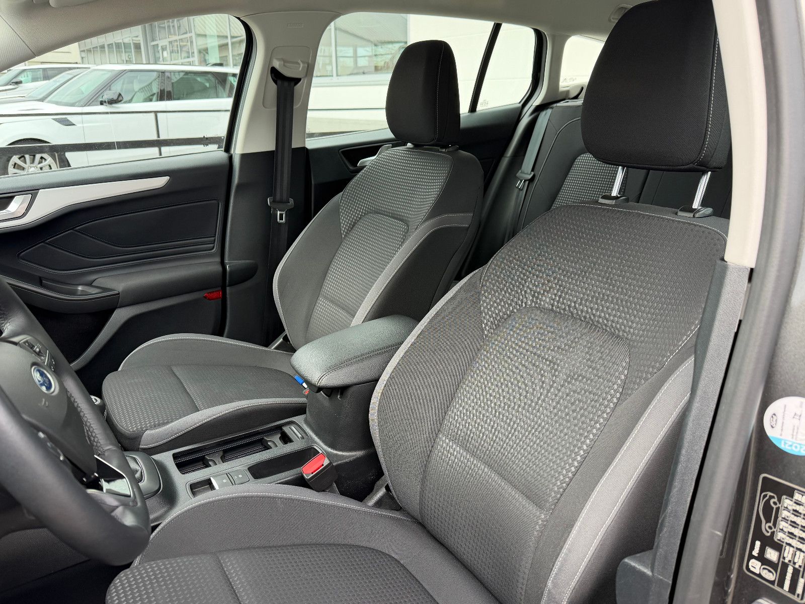 Fahrzeugabbildung Ford Focus Turnier Cool & Connect/NAVI/CAR-PLAY/KAMER