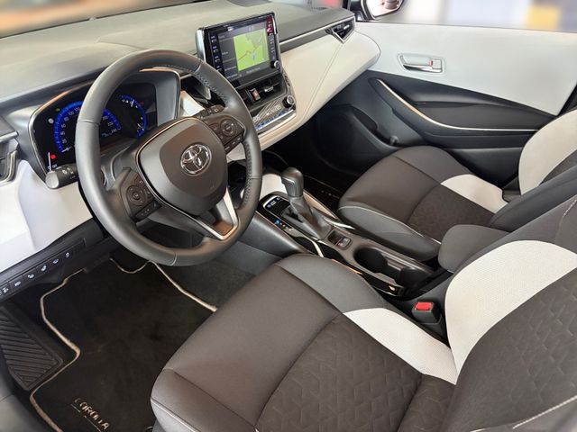 Corolla TS 1,8 Heller Innenraum Hybrid