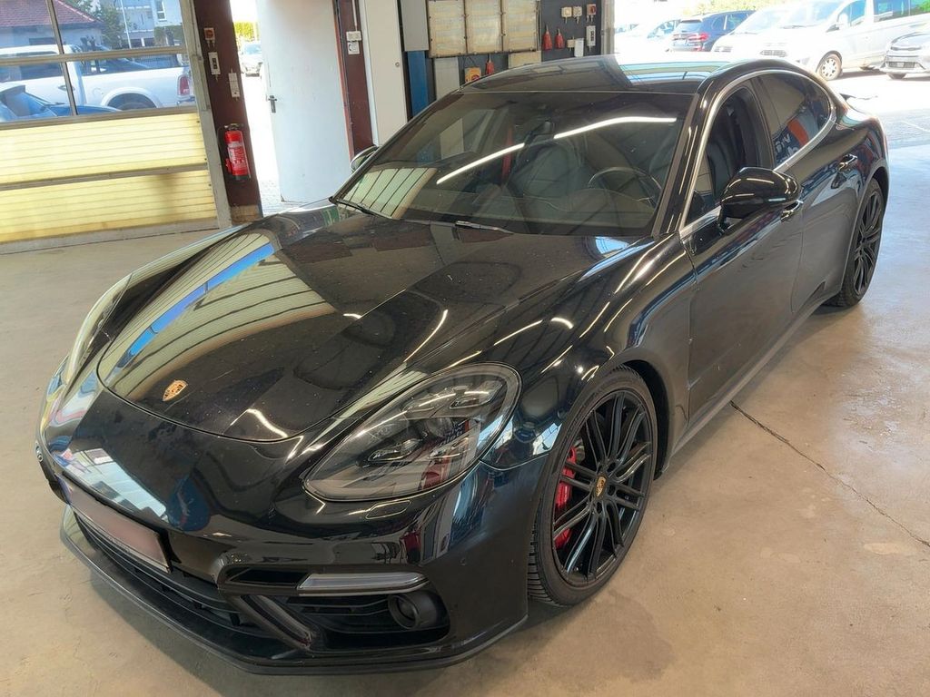 Image of Porsche Panamera