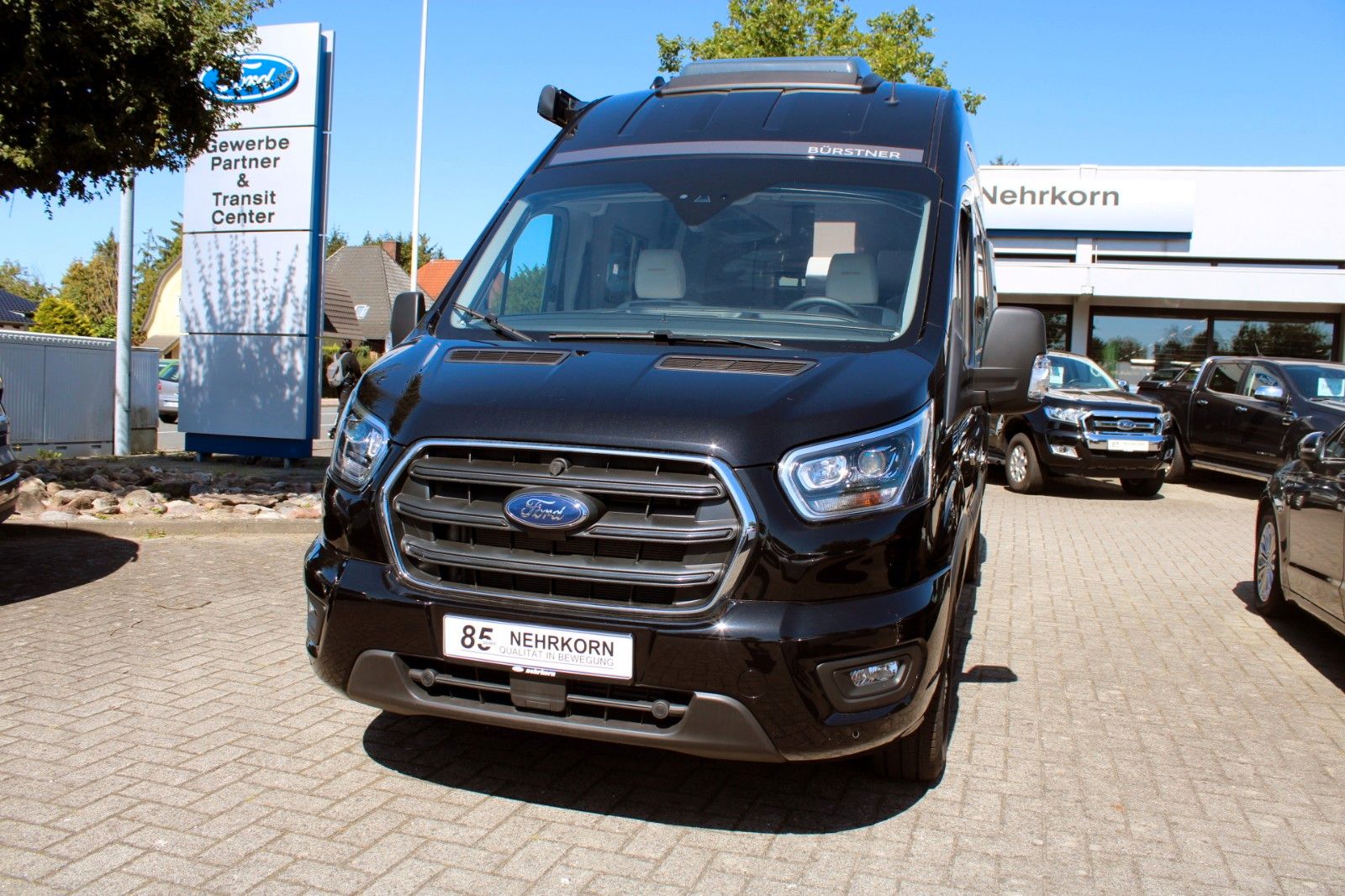 Fahrzeugabbildung Bürstner Ford SIGNEO Automatik + AHK SOFORT LIEFERBAR