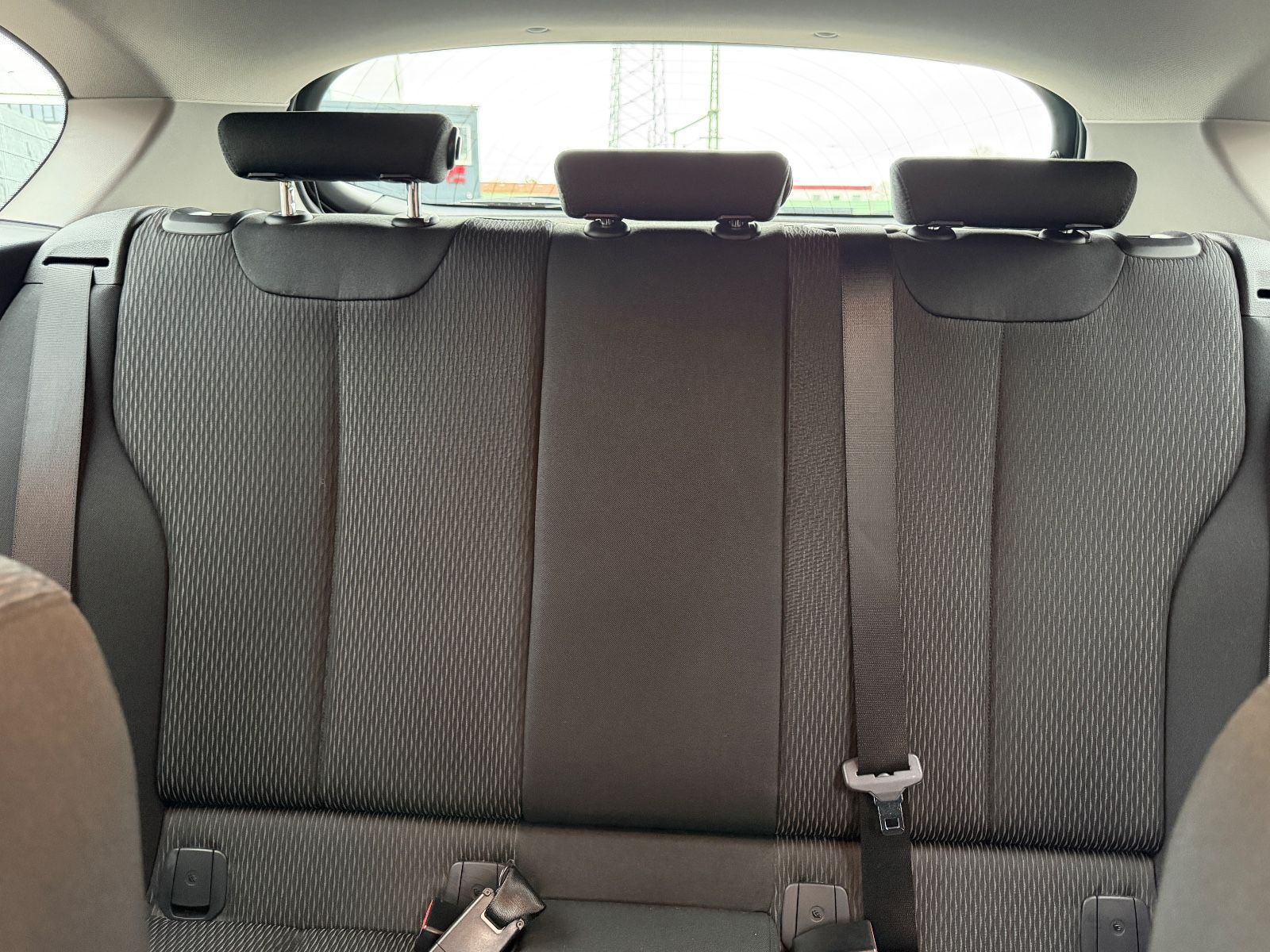 Fahrzeugabbildung BMW 118d AUTOMATK*LED*KLIMA*RADIO