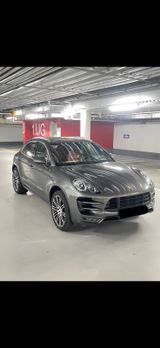 Porsche Macan Turbo  - Porsche Macan in Berlin