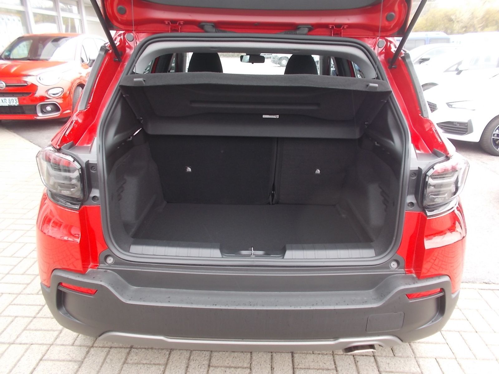 Fahrzeugabbildung Jeep Avenger Longitude 1.2 FWD + LED + NAVI