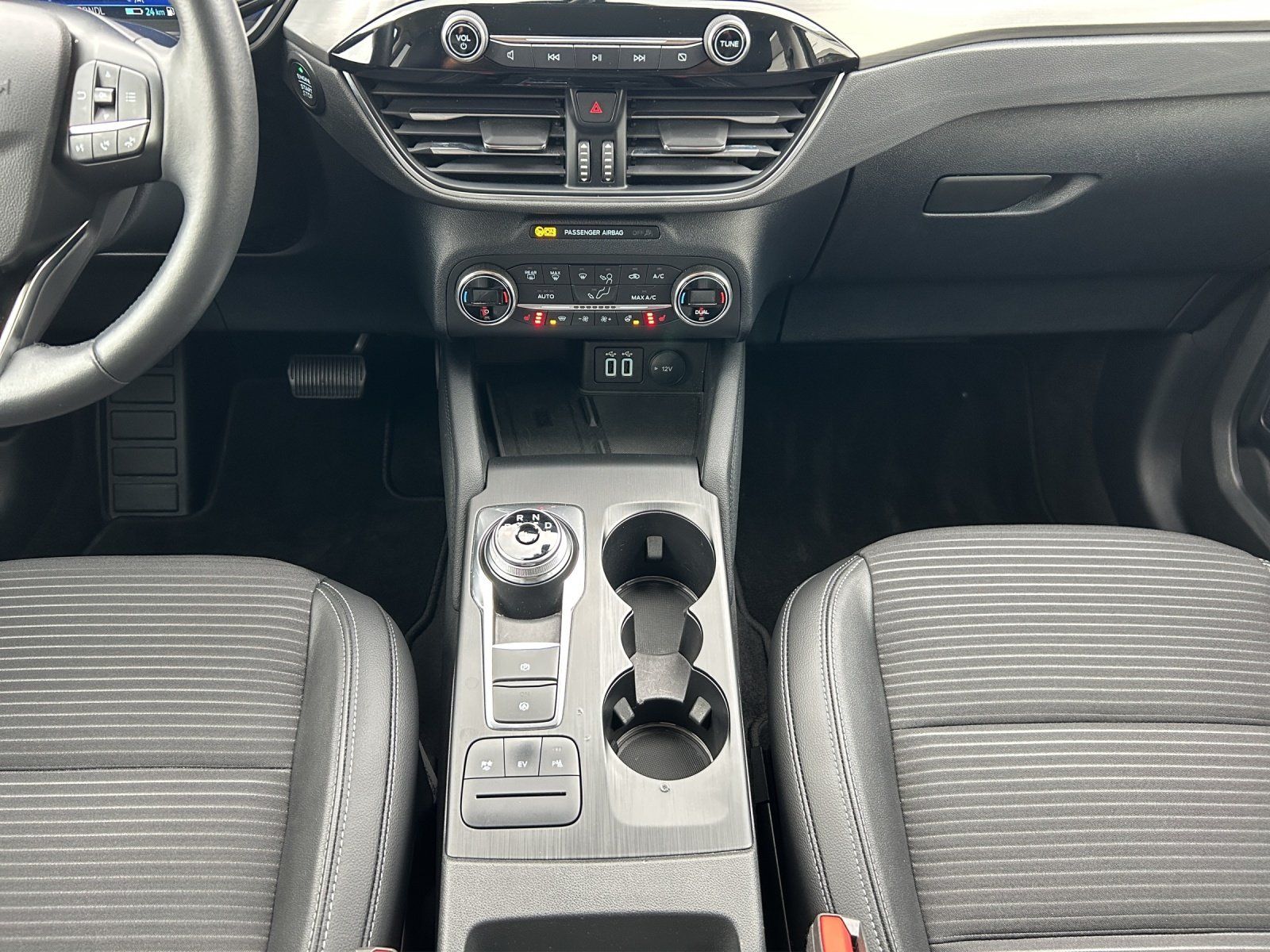 Fahrzeugabbildung Ford Kuga 2.5 PHEV Titanium X Aut./LED/KAMERA/NAVI/