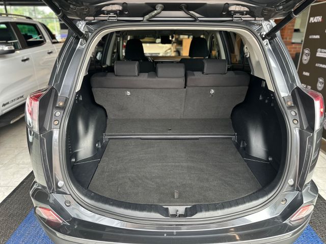 Toyota RAV 4  Team D