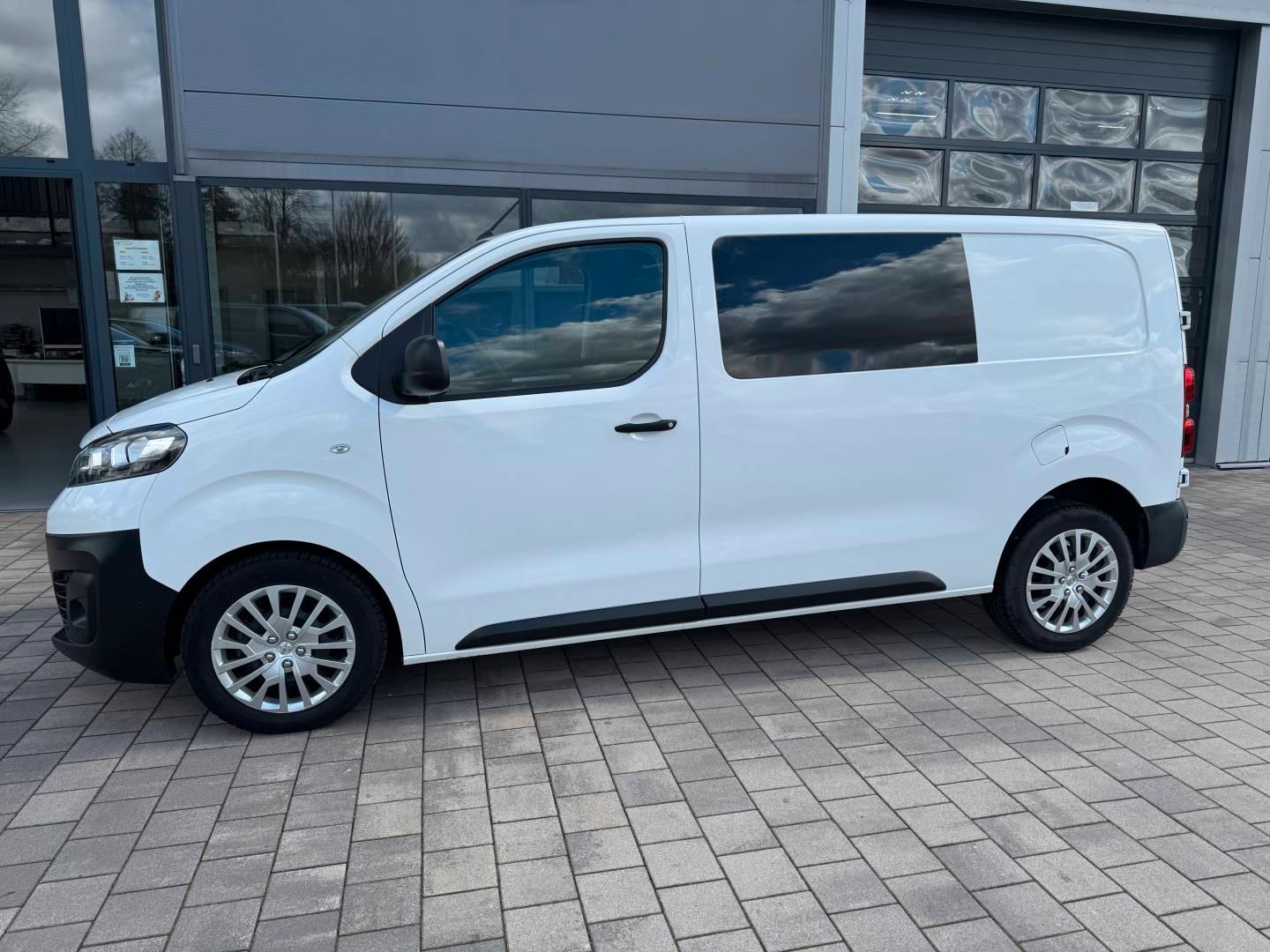 Opel Vivaro Cargo M DOKA *6-Sitzer* *SHZ*PDC*