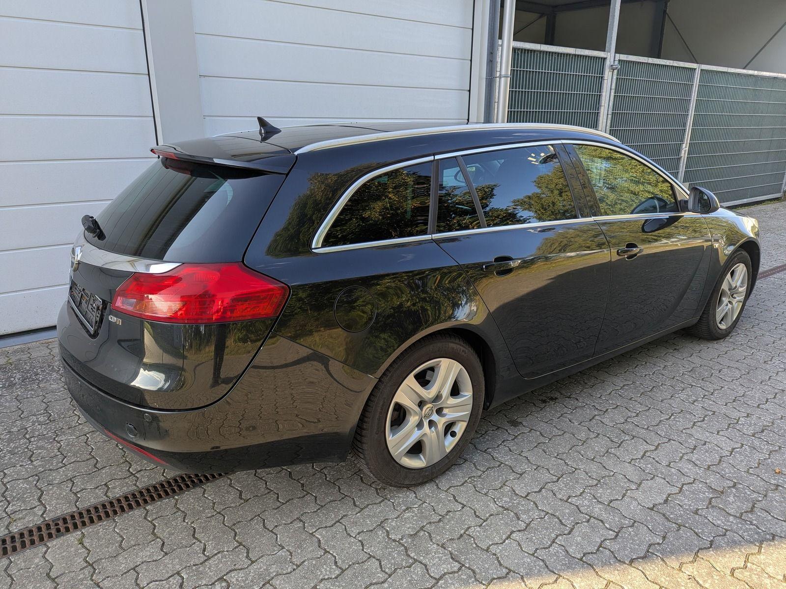 Opel Insignia 2011 — engine 1.956 cm³, 160 HP (118kW)