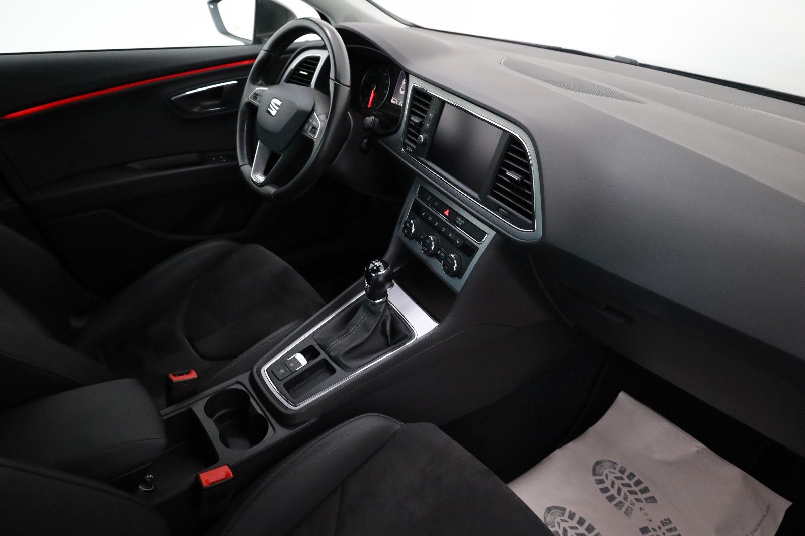 Fahrzeugabbildung SEAT Leon Xcellence T.Leder,SH,PDC,Allwetterreifen