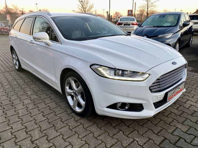 Ford Mondeo Turnier Titanium / 1 Hand