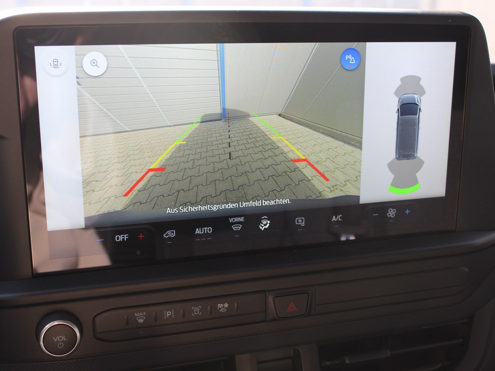 Fahrzeugabbildung Ford Transit Custom 320 L1 Trend FWD Plug-in Hybrid